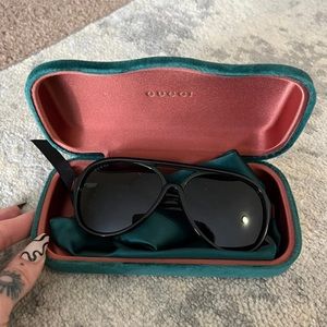 Gucci authentic unisex sunglasses like new, with case. Retail $300. Selling $150